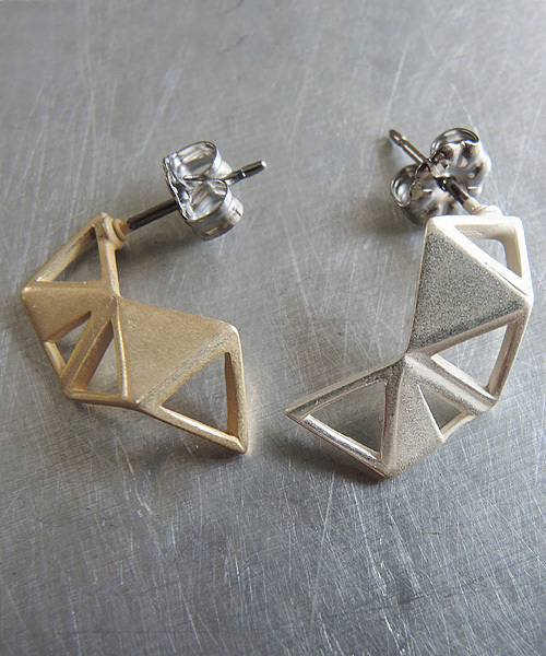 SCALA（スカラ）の「【SCALA/スカラ】ネットピアス/made in JAPAN（日本製）（ピアス（両耳用）・レディース・アンティークシルバー/アンティークゴールド・FREE）」の7枚目の写真