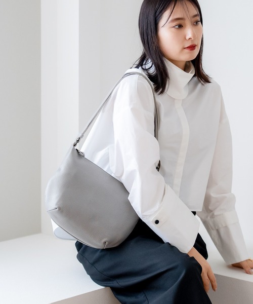 Jamale（ジャマレ）の「[Jamale]防水レザー ショルダーバッグ 日本製（ショルダーバッグ・レディース・イエロー/ネイビー/ブルー/グレー/ピンクベージュ/ブラック・FREE）」の22枚目の写真