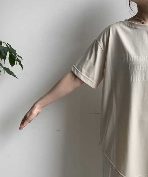 DouDou(ドゥドゥ)の「【WEB限定】HUMAN ARE TINY 半袖TEE(Tシャツ/カットソー・レディース・ブラック/ベージュ/ホワイト・FREE)」の12枚目の写真
