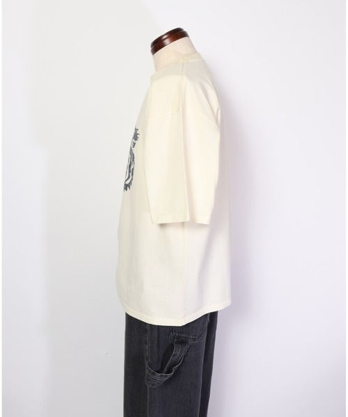 ATELANE（アテレーン）の「ATELANE/OE天竺ピグメント プリント、刺繍TEE（Tシャツ/カットソー・メンズ・ブラック系その他/アイボリー/ブラック/ホワイト系その他/レッド・LARGE/X-LARGE/MEDIUM）」の19枚目の写真