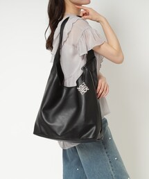 ワンショルダートートバッグ
