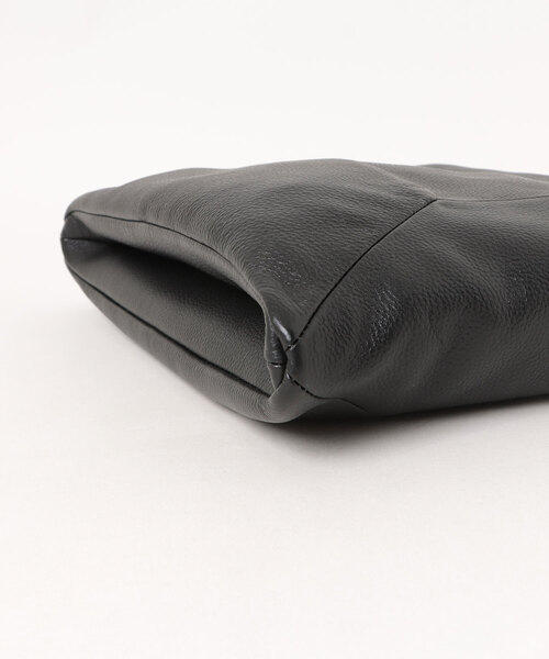 Beau're(ヴュレ)の「BEAURE Soft Leather One ショルダー Bag(ショルダーバッグ・レディース・ブラック/チョコ・FREE)」の9枚目の写真