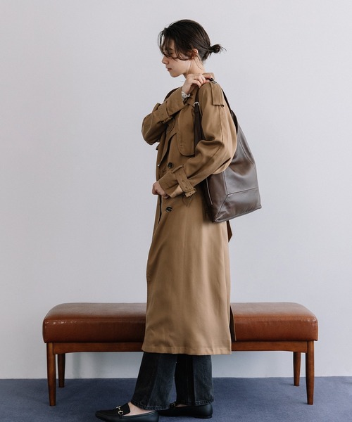 Beau're(ヴュレ)の「BEAURE Soft Leather One ショルダー Bag(ショルダーバッグ・レディース・ブラック/チョコ・FREE)」の17枚目の写真