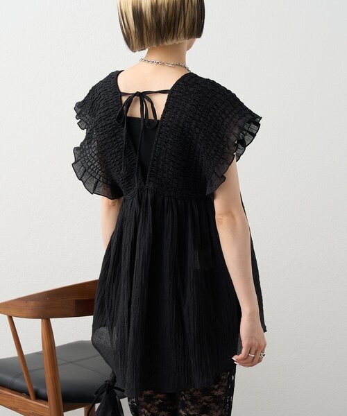 w closet（ダブルクローゼット）の「【2WAY/3色展開】シャーリングチュニック（シャツ/ブラウス・レディース・サックスブルー/ブラック/オフホワイト・FREE）」の14枚目の写真