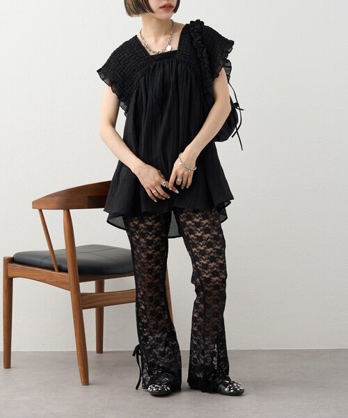 w closet（ダブルクローゼット）の「【2WAY/3色展開】シャーリングチュニック（シャツ/ブラウス・レディース・サックスブルー/ブラック/オフホワイト・FREE）」の16枚目の写真