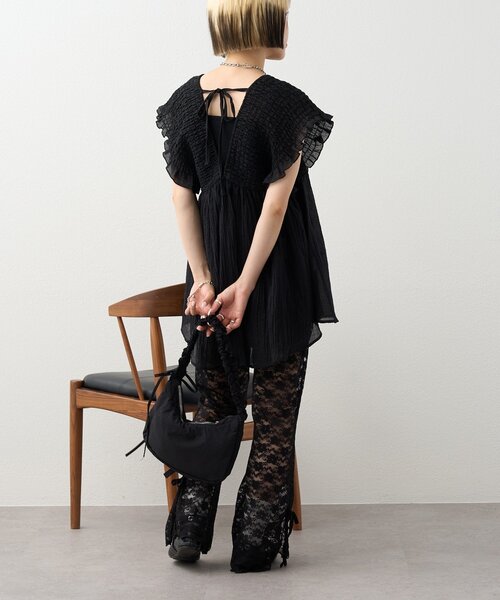 w closet（ダブルクローゼット）の「【2WAY/3色展開】シャーリングチュニック（シャツ/ブラウス・レディース・サックスブルー/ブラック/オフホワイト・FREE）」の20枚目の写真