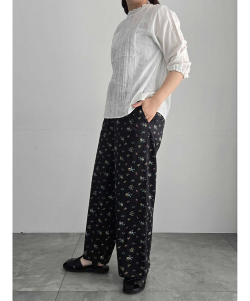 SM2（エスエムツー）の「花柄プリントイージーパンツ（その他パンツ・レディース・オフホワイト/ブラック/カーキ・F）」の10枚目の写真