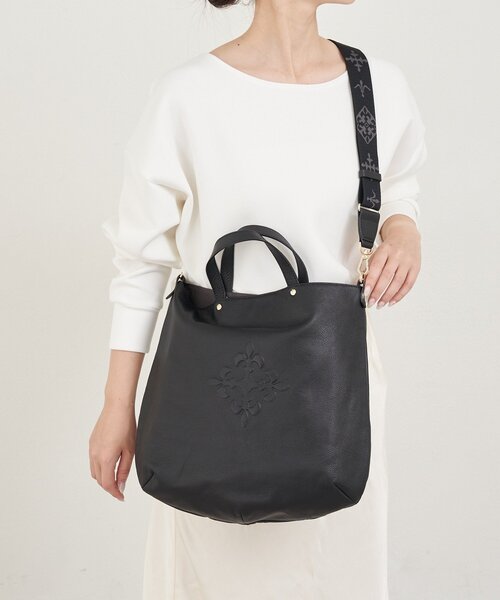 russet（ラシット）の「スリム2WAYトートバッグ <エンボスモノグラム>（トートバッグ・レディース・ブラック/グレー系その他/ダークブラウン/ブルー系その他・FREE）」の20枚目の写真