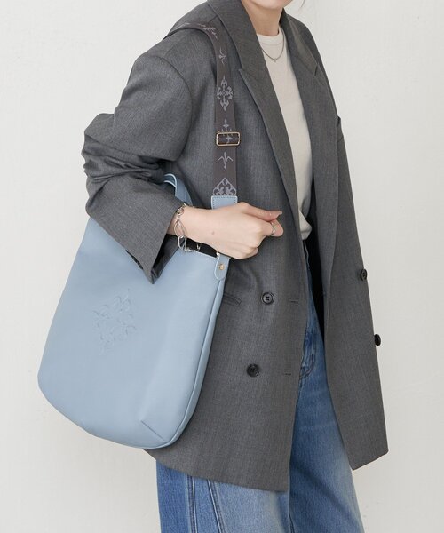 russet（ラシット）の「スリム2WAYトートバッグ <エンボスモノグラム>（トートバッグ・レディース・ブラック/グレー系その他/ダークブラウン/ブルー系その他・FREE）」の17枚目の写真