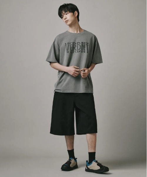 Vini(ヴィニ)の「スペルピグメント半袖Tシャツ(Tシャツ/カットソー・メンズ・ブラック/ライトグレー・LARGE/MEDIUM/SMALL)」の6枚目の写真
