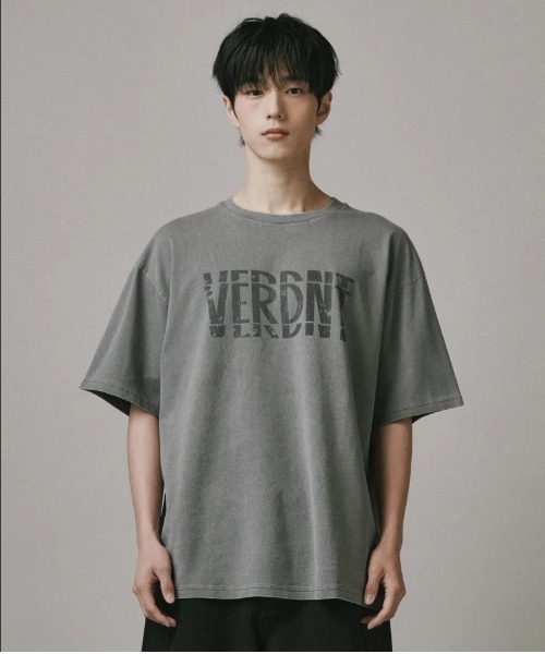 Vini(ヴィニ)の「スペルピグメント半袖Tシャツ(Tシャツ/カットソー・メンズ・ブラック/ライトグレー・LARGE/MEDIUM/SMALL)」の13枚目の写真