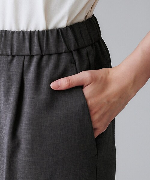 UNTITLED（アンタイトル）の「【UV/はっ水/セットアップ可】リラククールパンツ（その他パンツ・レディース・ブラック/ブラウン系/チャコールグレー・50/48/46/44/42/04/03/02/01/00）」の13枚目の写真