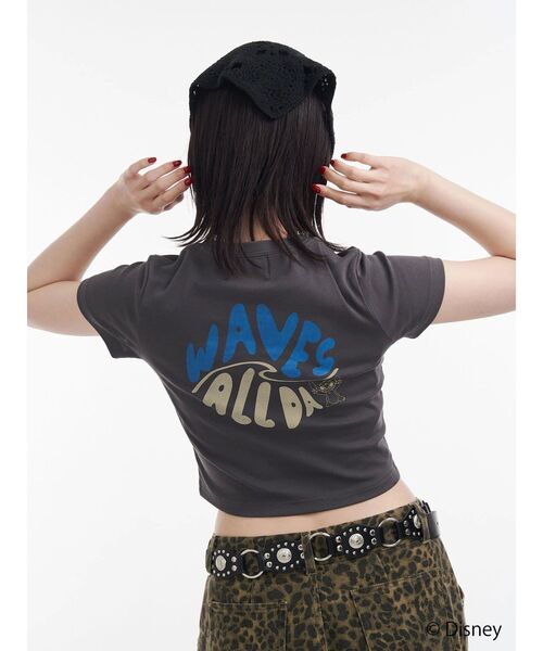 jouetie(ジュエティ)の「【Lilo&Stitch】ロゴフィットTシャツ(Tシャツ/カットソー・レディース・レッド/アイボリー/ブラック・MEDIUM)」の7枚目の写真