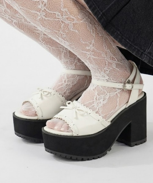 LOVEHUNTER(ラブハンター)の「LOVEHUNTER/+10cm 軽量厚底 ストラップリボンサンダル(2246)(サンダル・レディース・ホワイト/ブラック系1/ブラック系2・S/M/L/LL)」の1枚目の写真