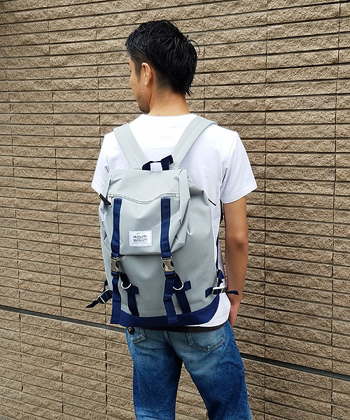 PRODUCTY WARRANTY（プロダクティワランティ）の「ダブルバックル　バックパック（バックパック/リュック・メンズ・ブラック×ホワイト/ネイビー/ブラック/チャコール/グレー/ベージュ系その他2/ブルー系その他2/ブラック系その他2/グレー系その他2/オリーブ・FREE）」の6枚目の写真