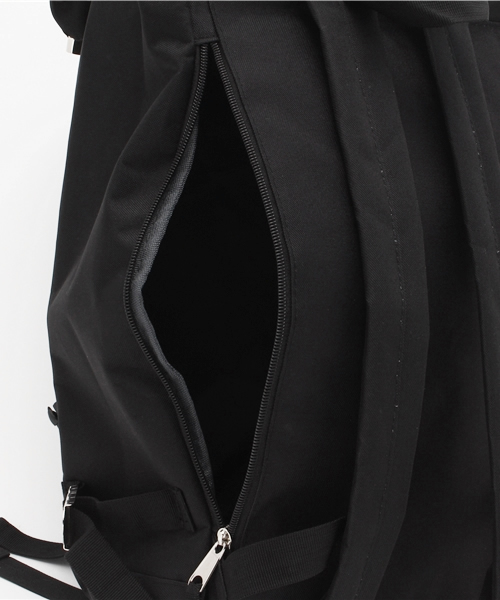 PRODUCTY WARRANTY（プロダクティワランティ）の「ダブルバックル　バックパック（バックパック/リュック・メンズ・ブラック×ホワイト/ネイビー/ブラック/チャコール/グレー/ベージュ系その他2/ブルー系その他2/ブラック系その他2/グレー系その他2/オリーブ・FREE）」の16枚目の写真