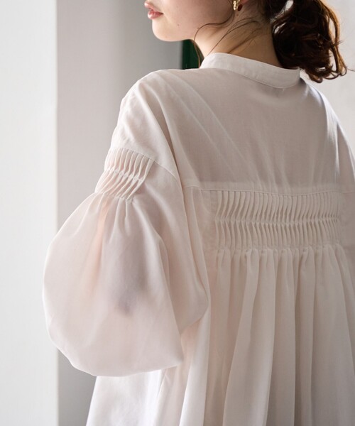 coen(コーエン)の「【再入荷 / 新色追加】ピンタックバンドカラーブラウス(シャツ/ブラウス・レディース・ライトブルー/ベージュ/ダークグレー/オフホワイト/クリーム・L/M)」の8枚目の写真