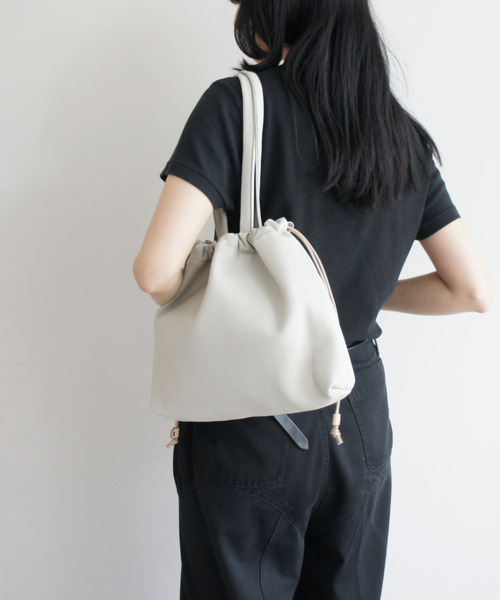 TIDEWAY(タイドウェイ)の「SHEETS 巾着 TOTE(トートバッグ・レディース・ライトグレー/ブラック/ダークグレー/グレイッシュベージュ・FREE)」の2枚目の写真