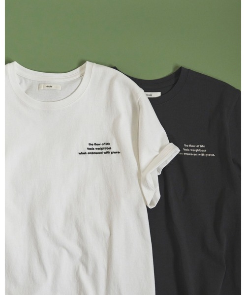 anuke(アンヌーク)の「Embroidery Logo T-shirts(Tシャツ/カットソー・レディース・チャコールグレー/ホワイト・FREE)」の8枚目の写真