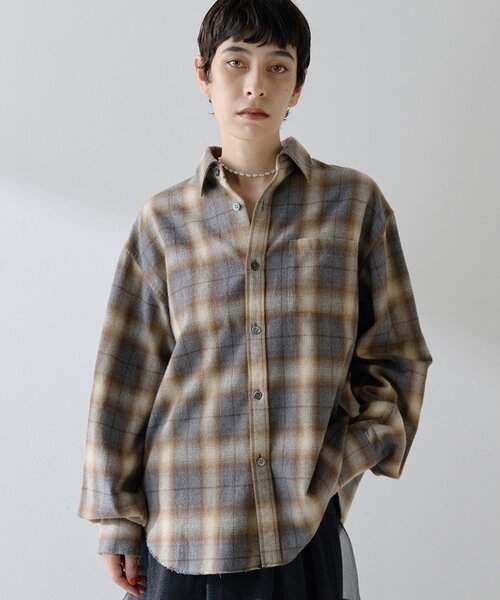 Whim Gazette（ウィムガゼット）の「シャギーチェックシャツ（シャツ/ブラウス・レディース・ベージュ/グレー・FREE）」の12枚目の写真