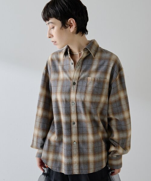 Whim Gazette（ウィムガゼット）の「シャギーチェックシャツ（シャツ/ブラウス・レディース・ベージュ/グレー・FREE）」の13枚目の写真