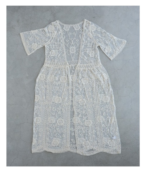 cawaii（カワイイ）の「二の腕までカバーする蔦花刺繍ベールカーディガン（カーディガン/ボレロ・レディース・ベージュ・FREE）」の20枚目の写真