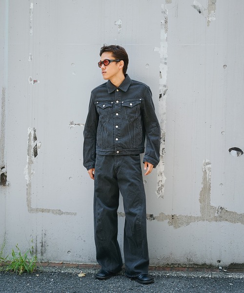 NVRFRGT（ネヴァーフォーゲット）の「3D TWISTED WIDE LEG JEANS（デニムパンツ・メンズ・ダークグレー/ダークブラウン・1/2）」の16枚目の写真