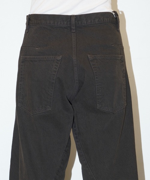 NVRFRGT（ネヴァーフォーゲット）の「3D TWISTED WIDE LEG JEANS（デニムパンツ・メンズ・ダークグレー/ダークブラウン・1/2）」の13枚目の写真