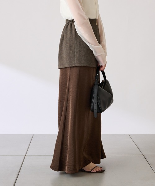 COLLAGE GALLARDAGALANTE（コラージュガリャルダガランテ）の「レイヤードサテンスカート/gemeilコラボ（スカート・レディース・ブラウン/ブラック・FREE）」の15枚目の写真