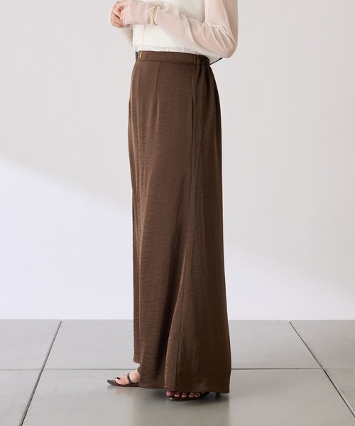 COLLAGE GALLARDAGALANTE（コラージュガリャルダガランテ）の「レイヤードサテンスカート/gemeilコラボ（スカート・レディース・ブラウン/ブラック・FREE）」の21枚目の写真