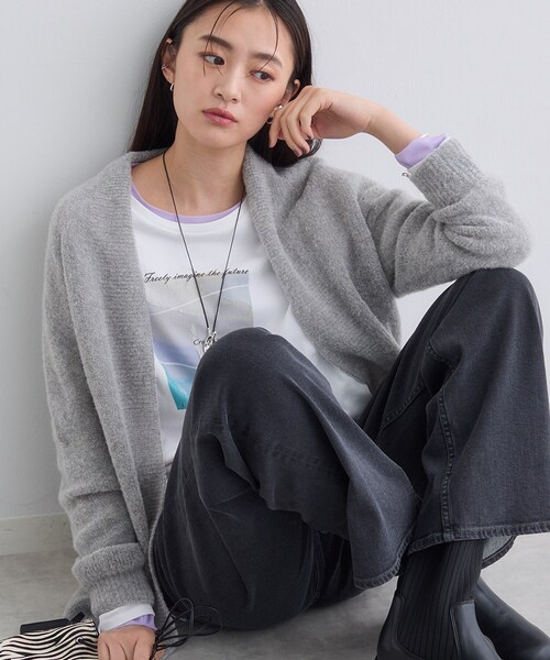 INDIVI（インディヴィ）の「【エアリー素材】ブークレ着流しニットカーディガン（カーディガン/ボレロ・レディース・ナチュラル/チャコールグレー/グレー・38/15 /13/05）」の15枚目の写真