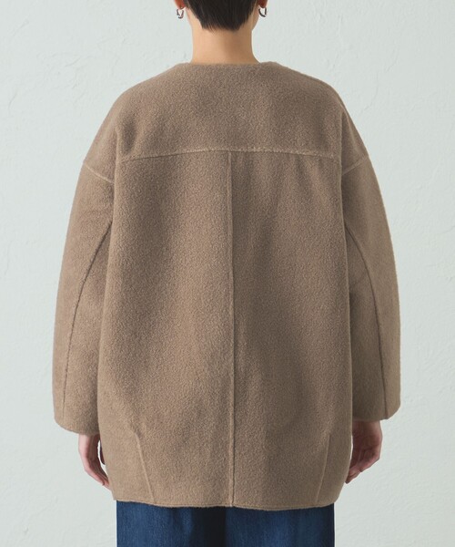 CAST:(キャストコロン)の「ボンディングリバーシブルミドルコート(ノーカラーコート・レディース・オフホワイト/ブラウン系その他5・M/S)」の11枚目の写真