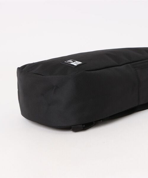 NEW ERA(ニューエラ)の「NEW ERA/ニューエラ ボディバッグ ワンショルダー 8L 14521373(ボディバッグ/ウエストポーチ・メンズ・ブラック/ブラック系その他・FREE)」の3枚目の写真