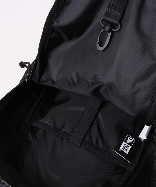 NEW ERA(ニューエラ)の「NEW ERA/ニューエラ ボディバッグ ワンショルダー 8L 14521373(ボディバッグ/ウエストポーチ・メンズ・ブラック/ブラック系その他・FREE)」の4枚目の写真