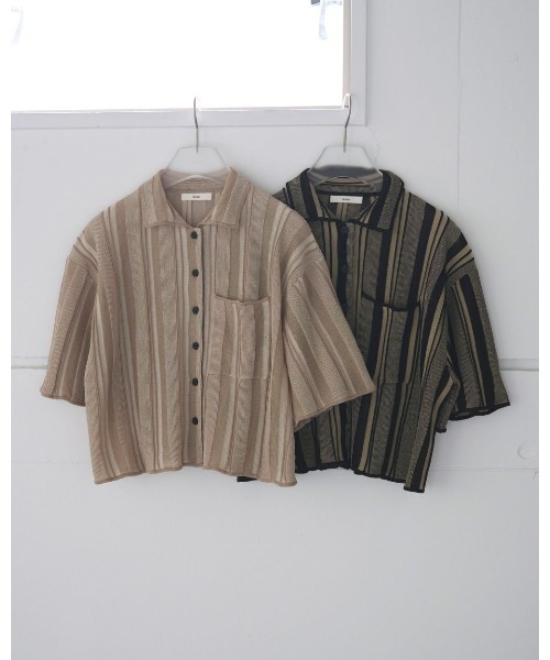 anuke(アンヌーク)の「anuke Stripe Knit Shirts 62520512(ニット/セーター・レディース・ブラック/ベージュ・FREE)」の3枚目の写真