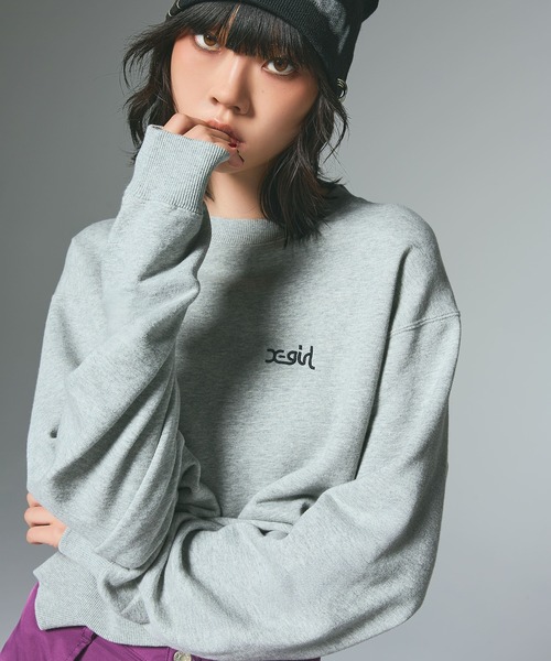 X-girl（エックスガール）の「FACE PATCH AND LOGO CREWNECK SWEAT TOP（スウェット・レディース・アッシュ/ブラック/ネイビー・S/M/L）」の4枚目の写真