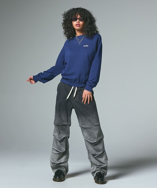 X-girl（エックスガール）の「FACE PATCH AND LOGO CREWNECK SWEAT TOP（スウェット・レディース・アッシュ/ブラック/ネイビー・S/M/L）」の8枚目の写真