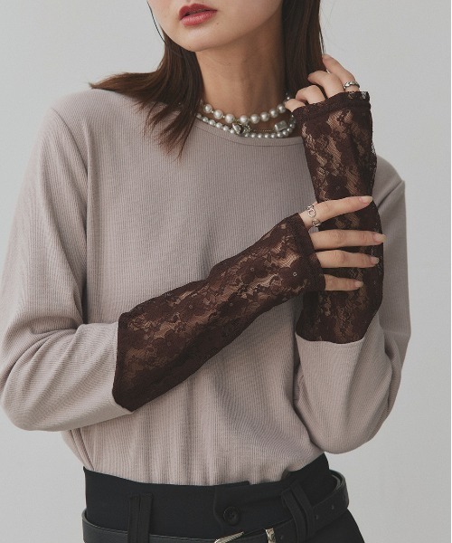 ad thie（アドティエ）の「袖切替ラメシアー レース アソートトップス（Tシャツ/カットソー・レディース・ブラック系2/ホワイト系2/グレー系2/ブラウン系2/カーキ系2/ベージュ系2/ホワイト系1/ブラウン系1/ベージュ系1/ブラック系1/グレー系1/カーキ系1/ホワイト系3/ブラック系3/ピンク系/ブルー系・MEDIUM/LARGE/LL）」の11枚目の写真