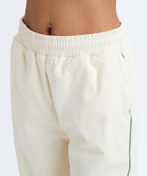 BILLABONG(ビラボン)の「BILLABONG レディース 【SURF CAMP】TRIPLE PALMS SWEAT L セットアップボトムス 【2025年秋冬モデル】/ビラボンセットアップ対応ウエストゴムサイドラインスウェットパンツ(スウェットパンツ・レディース・ネイビー/アイボリー・LARGE/MEDIUM)」の4枚目の写真