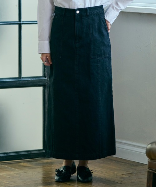 LACOSTE(ラコステ)の「ベイカーデニムスカート(デニムスカート・レディース・ブラック/ネイビー・34/36/38/40)」の1枚目の写真