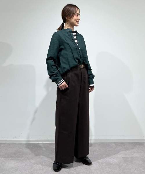 human woman(ヒューマンウーマン)の「◆コットンジョーゼットボイルバンドシャツブラウス(シャツ/ブラウス・レディース・ホワイト/グリーン・MEDIUM)」の3枚目の写真