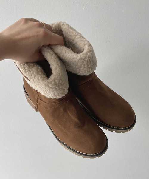 AS KNOW AS plus(アズノゥアズプラス)の「ボア切替えムートンブーツ(ブーツ・レディース・ブラック/ブラウン・L/M)」の5枚目の写真