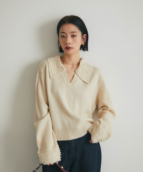 ARVELLIA(アルベリア)の「FRINGE COLLAR KNIT SWEATER(ニット/セーター・レディース・ブラック/アイボリー/グレー・M)」の2枚目の写真