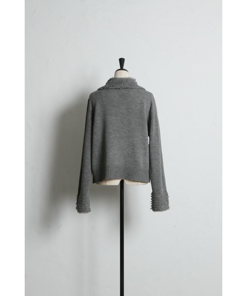 ARVELLIA(アルベリア)の「FRINGE COLLAR KNIT SWEATER(ニット/セーター・レディース・ブラック/アイボリー/グレー・M)」の8枚目の写真