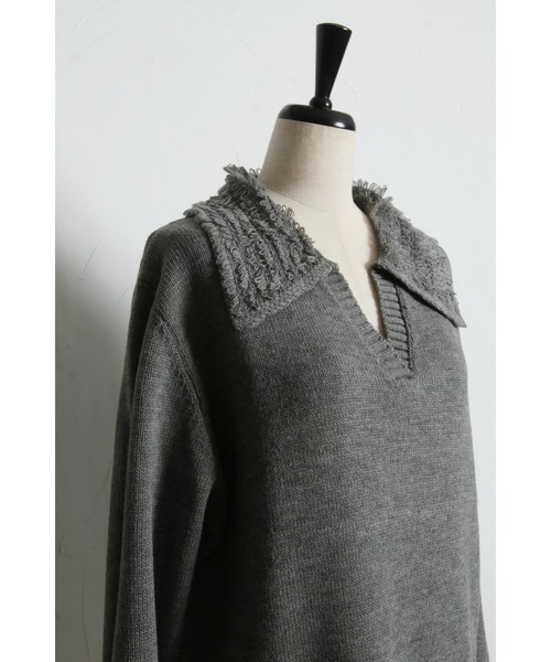 ARVELLIA(アルベリア)の「FRINGE COLLAR KNIT SWEATER(ニット/セーター・レディース・ブラック/アイボリー/グレー・M)」の10枚目の写真