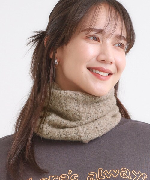 SHOO・LA・RUE（シューラルー）の「ベビーアルパカ混ケーブルスヌード（ネックウォーマー/スヌード・レディース・グレー/ピンク系/ブラウン系・00）」の2枚目の写真