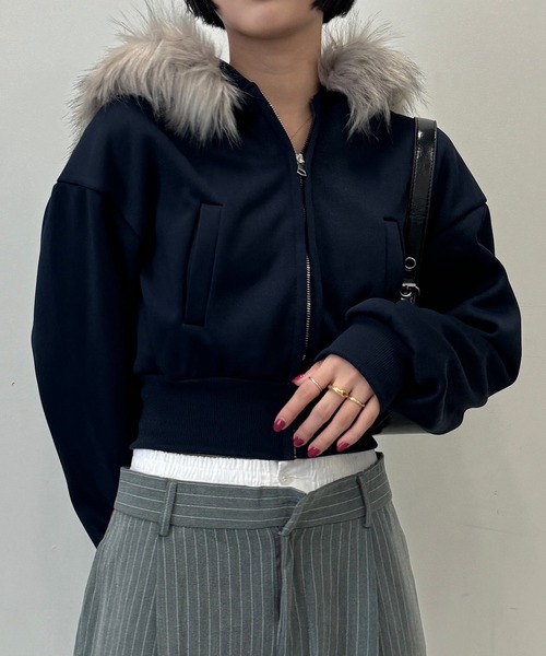 SEN TOKYO(セントーキョー)の「ファーフードクロップドジップアップパーカー(パーカー・レディース・ネイビー/ブラック/グレー・MEDIUM)」の6枚目の写真
