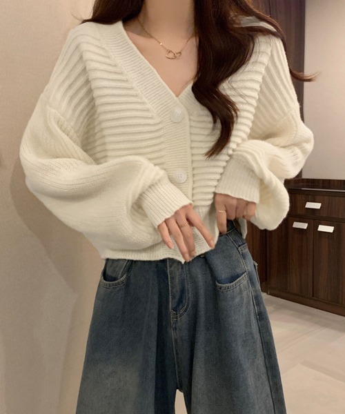Miniministore(ミニミニストア)の「ニットカーディガン ショート丈 韓国風(ニット/セーター・レディース・ブラック/アイボリー・FREE)」の20枚目の写真