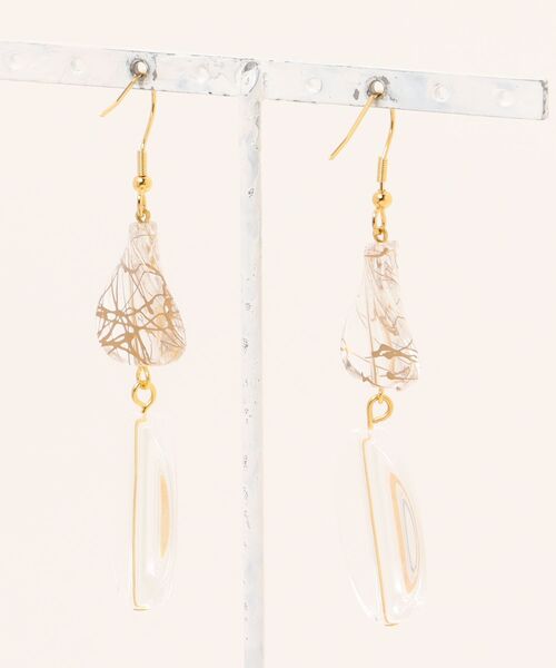tone(トーン)の「【Willija】金属アレルギー対応《Evil clear》透明ビーズのピアス(MA)(ピアス(両耳用)・レディース・ホワイト/ゴールド・FREE)」の3枚目の写真