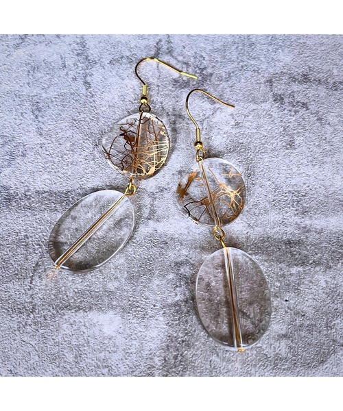 tone(トーン)の「【Willija】金属アレルギー対応《Evil clear》透明ビーズのピアス(MA)(ピアス(両耳用)・レディース・ホワイト/ゴールド・FREE)」の4枚目の写真